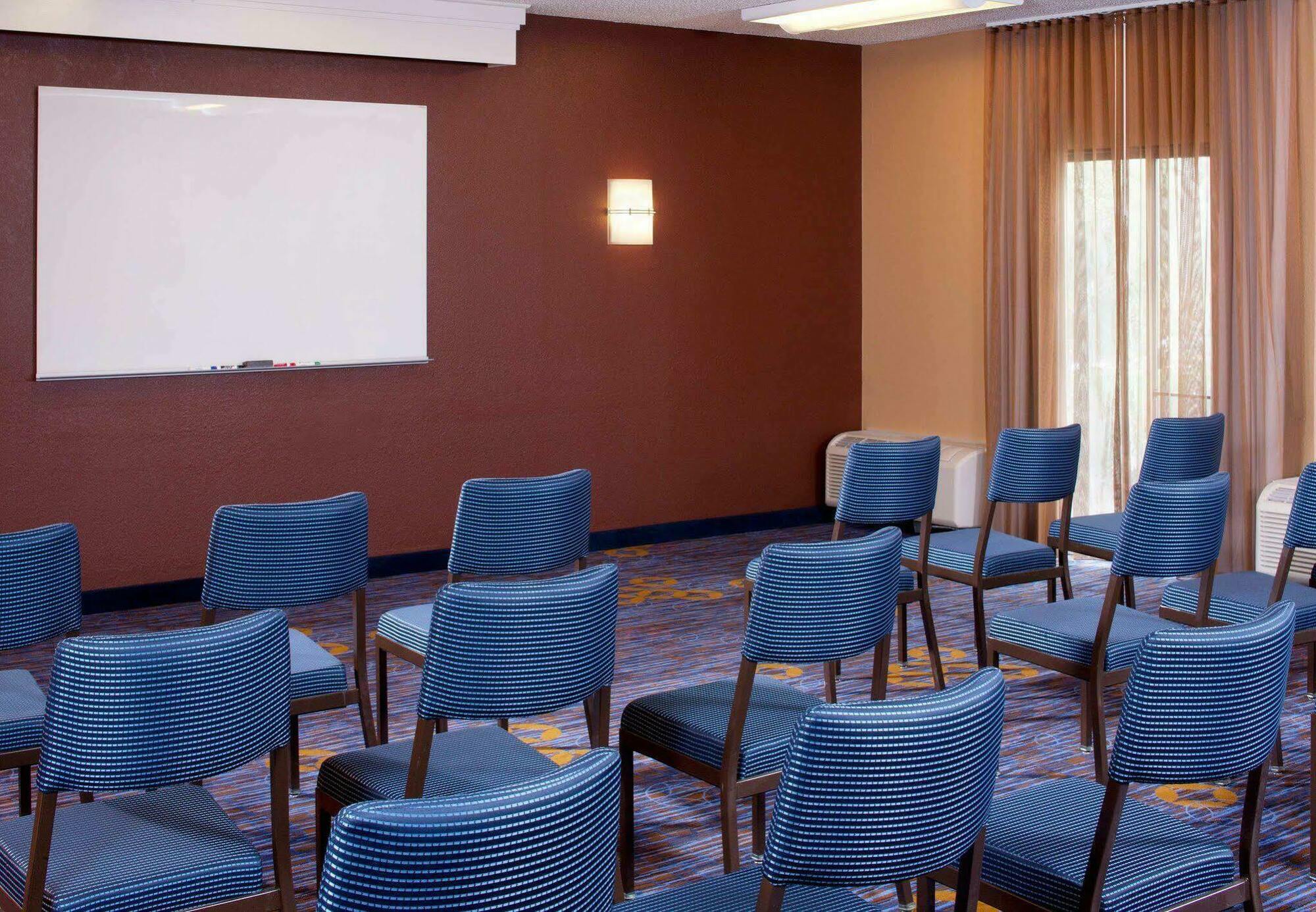 Courtyard By Marriott Jacksonville At The Mayo Clinic Campus/Beaches Exteriör bild